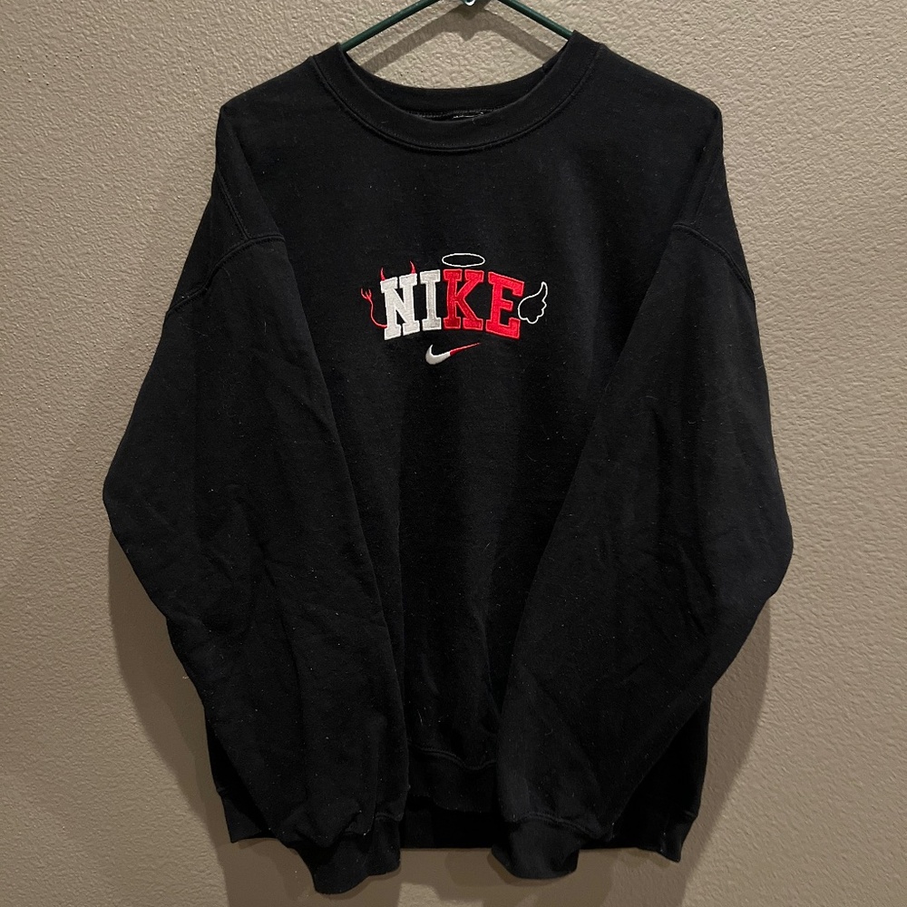 Nike crewneck sweater